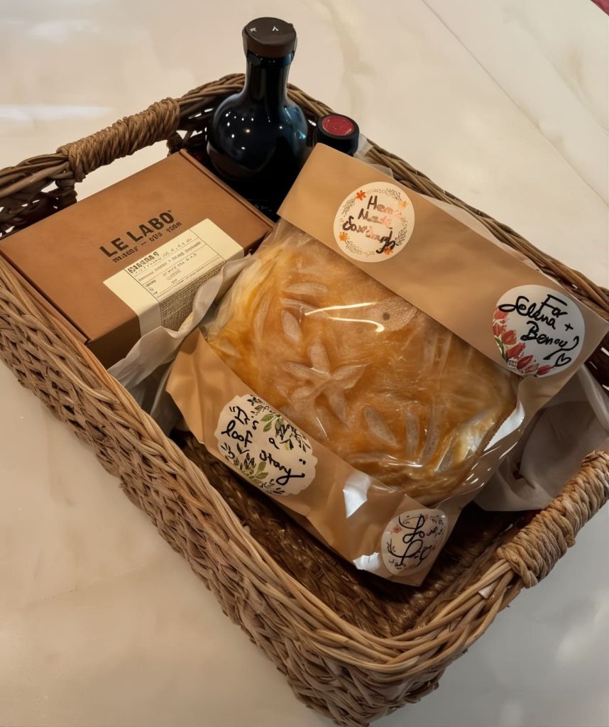 Taylor Swift's Gift to Selena Gomez