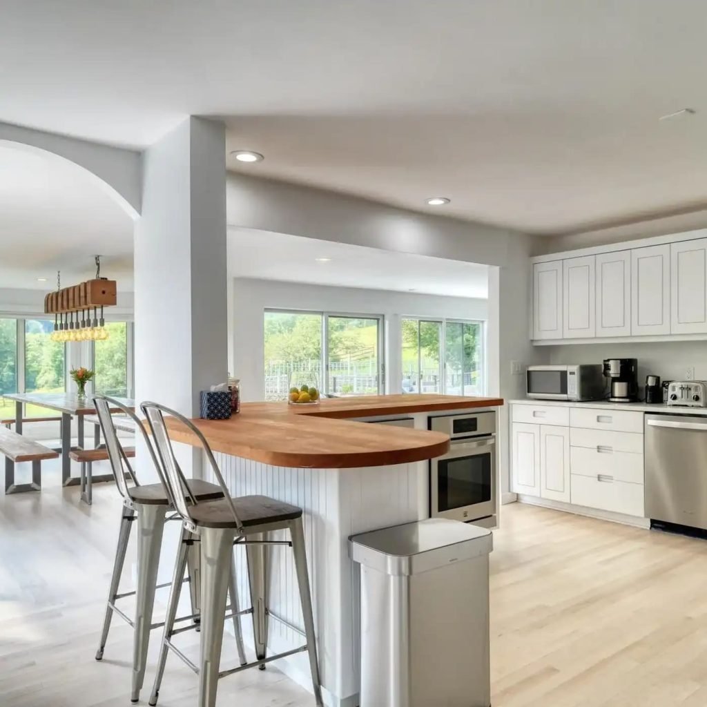 Kitchen in Christopher Reeve’s Former MA Home