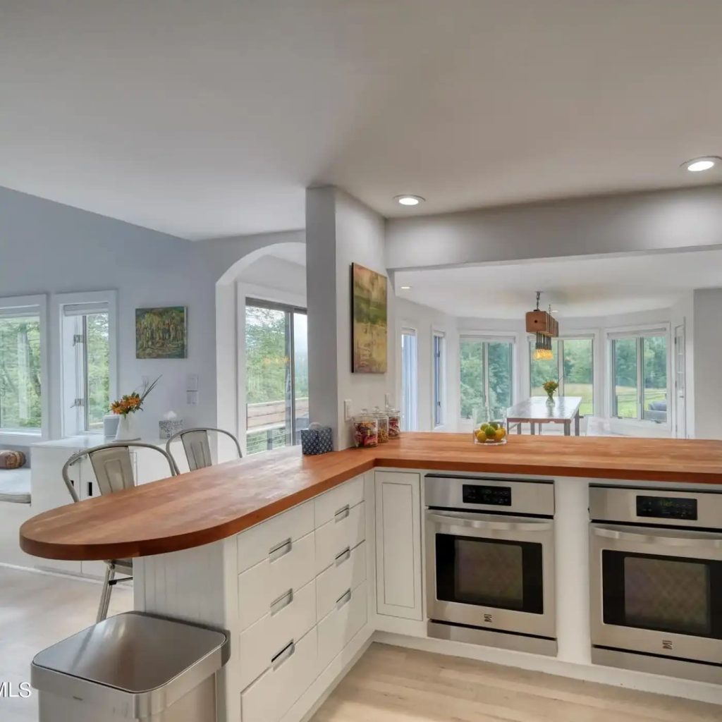 Kitchen in Christopher Reeve’s Former MA Home