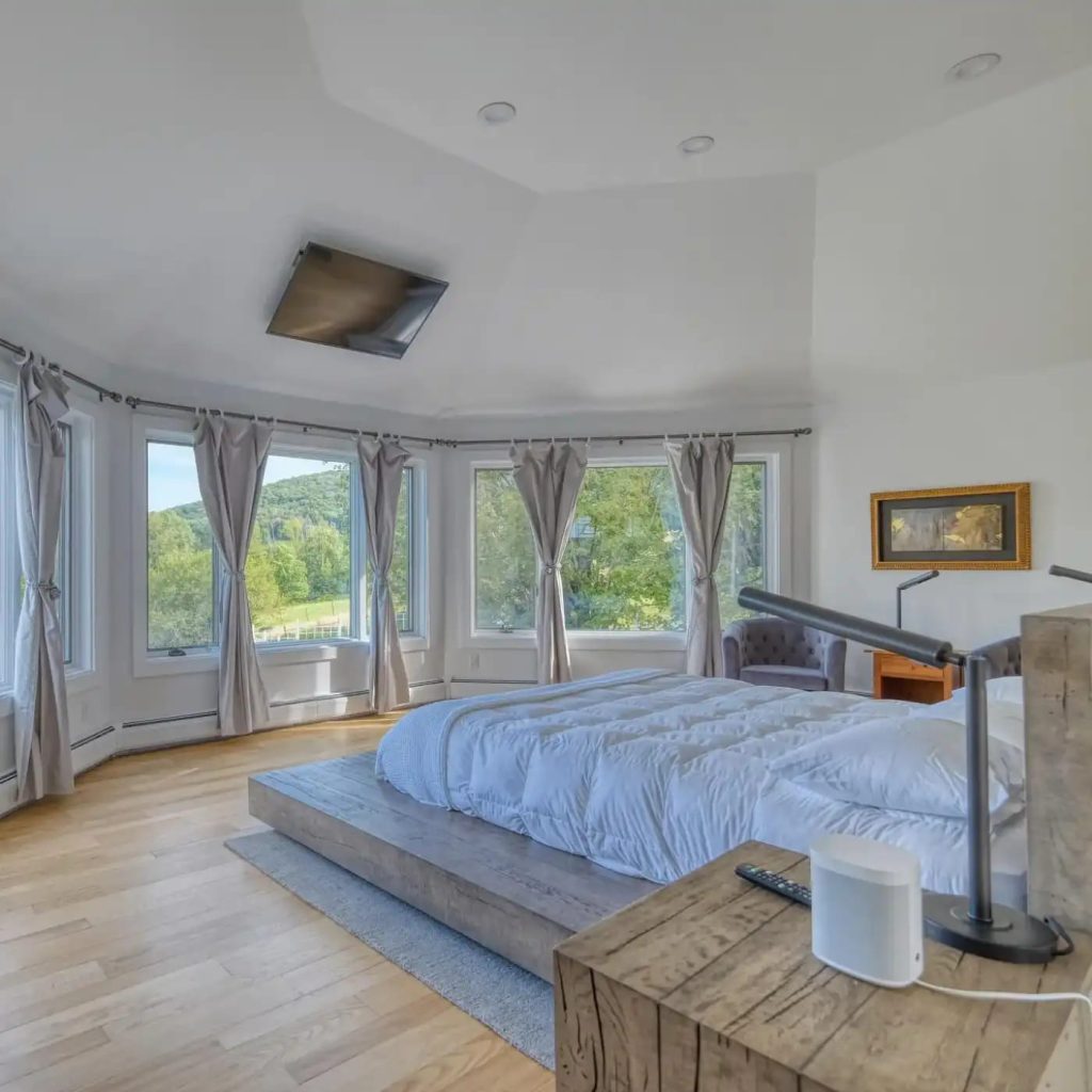 Bedroom in Christopher Reeve’s Former MA Home
