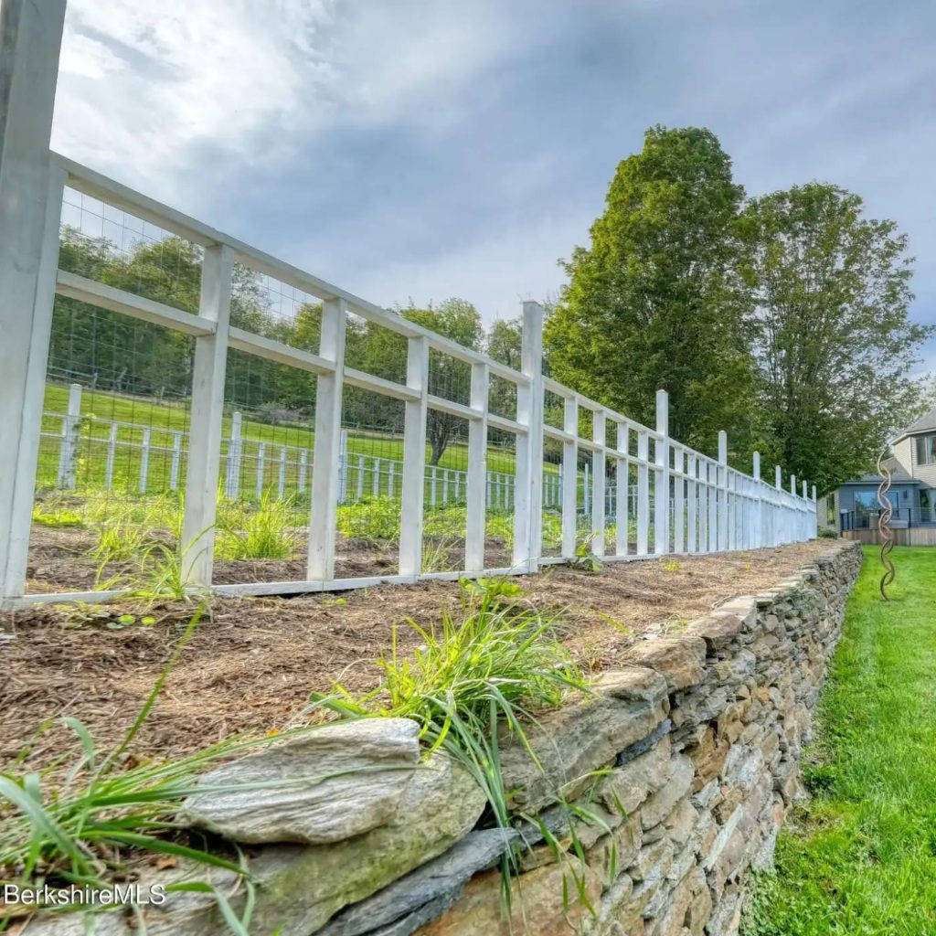 Fence Near Christopher Reeve’s Former MA Home