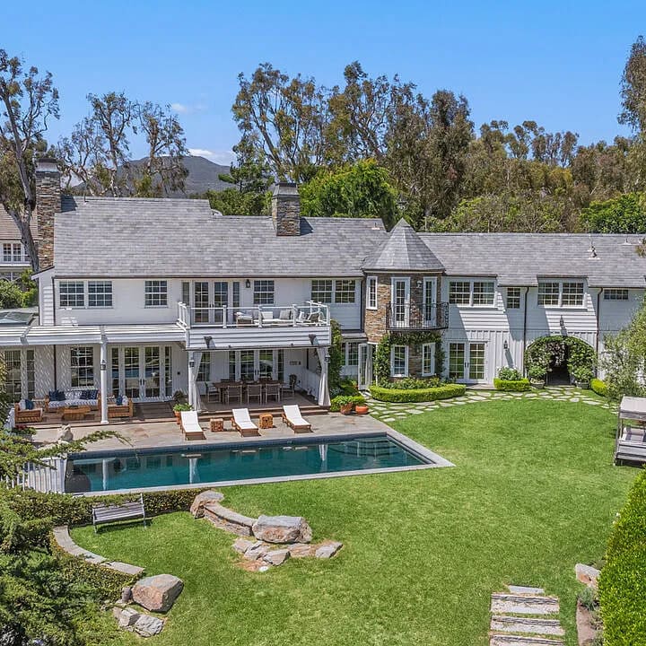Exterior of Suzanne Zimmer's California Home