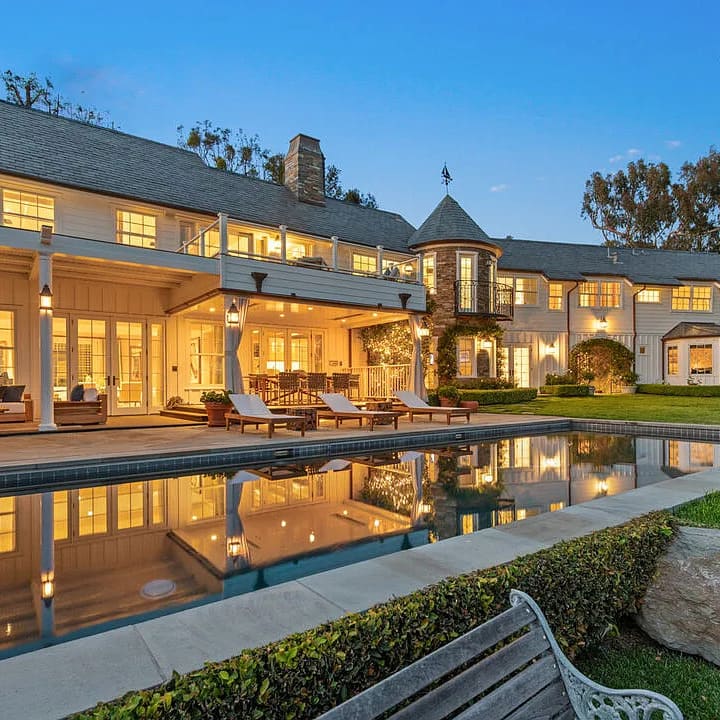 Exterior of Suzanne Zimmer's California Home