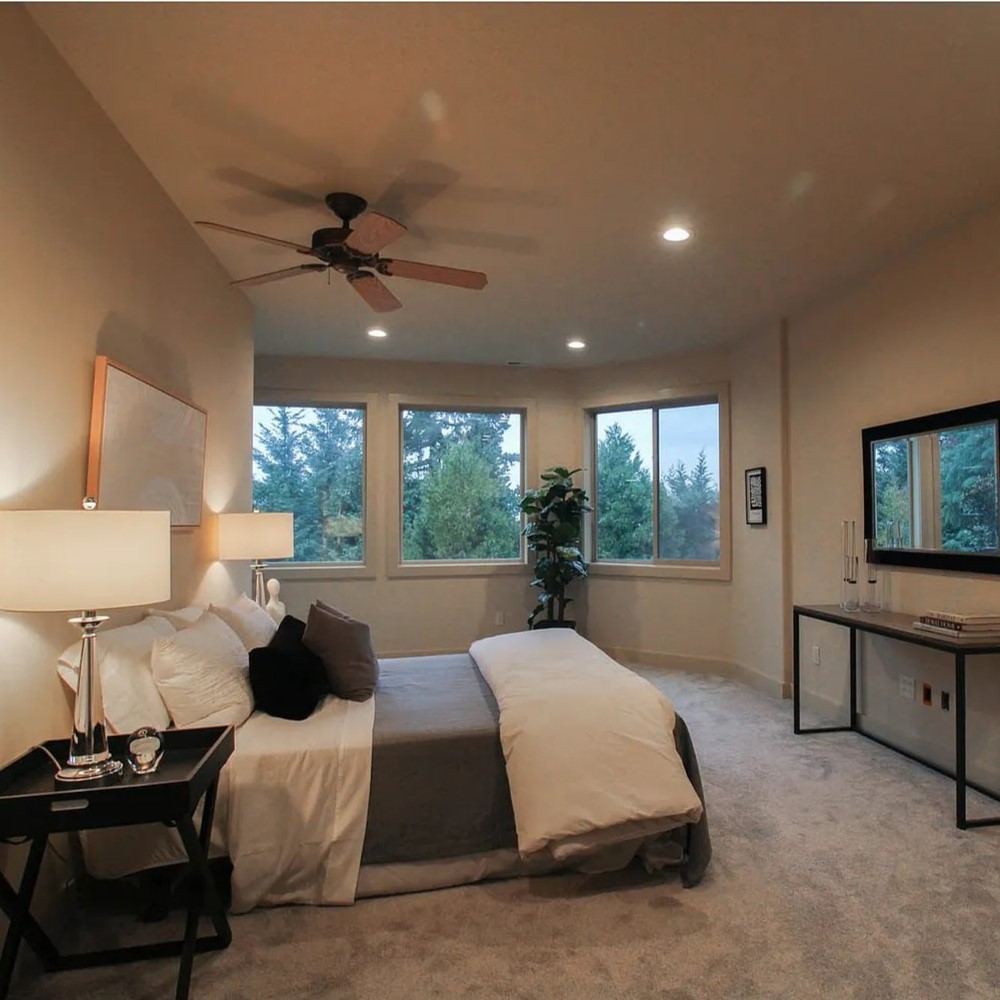 Bedroom in Dan Lanning's Former OR Home