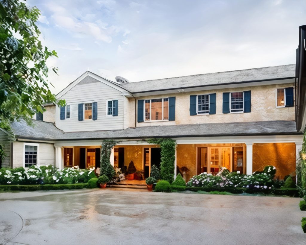 Exterior of Bill Lawrence and Christa Miller's Former CA Home