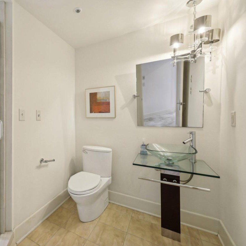 Half-bath in Khris Middleton WI Home