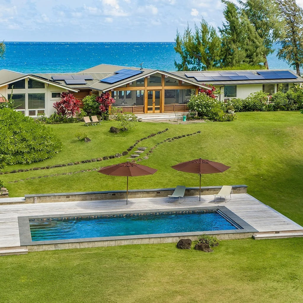 Pool of Julia Roberts’ Former Hawaii Home