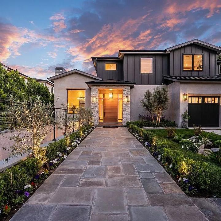 Walkway of Demi Lovato’s CA Home