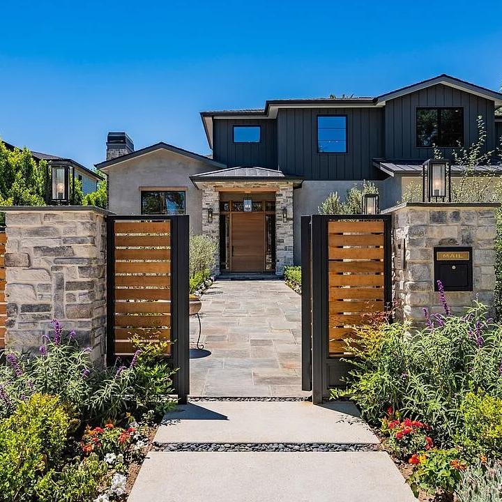 Gated Entry of Demi Lovato’s CA Home