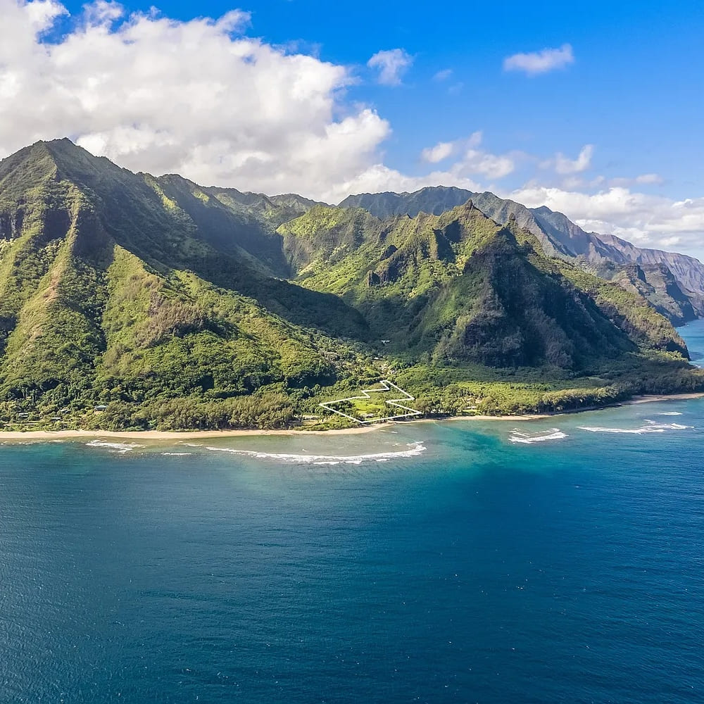 Mountains of Julia Roberts’ Former Hawaii Home