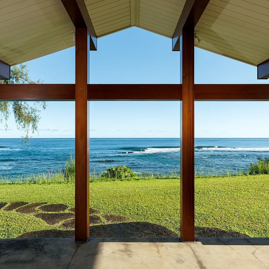 Bluff of Julia Roberts’ Former Hawaii Home