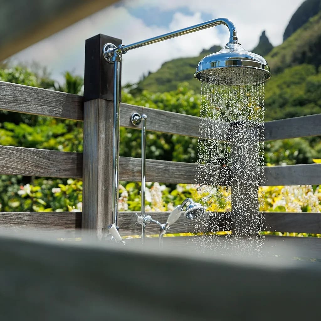 Shower of Julia Roberts’ Former Hawaii Home