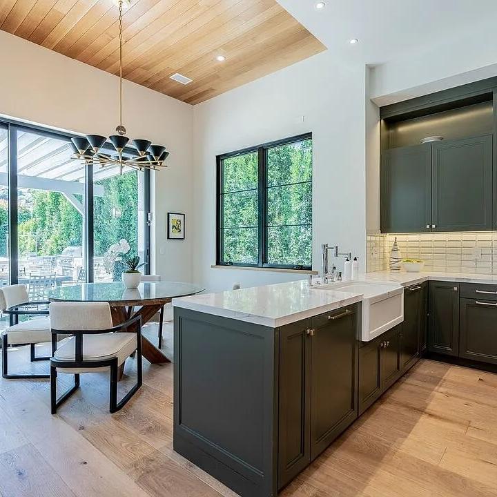 Breakfast Area in Demi Lovato’s CA Home
