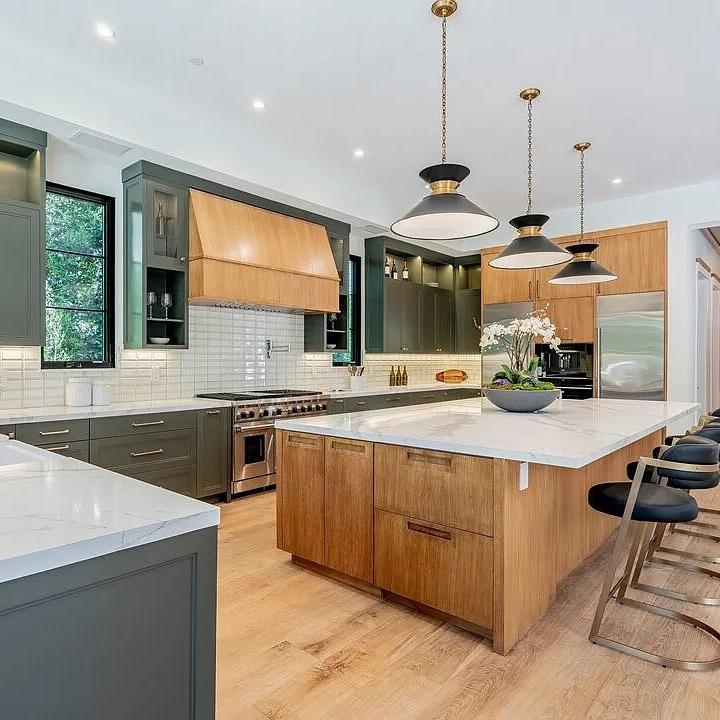 Breakfast Area in Demi Lovato’s CA Home