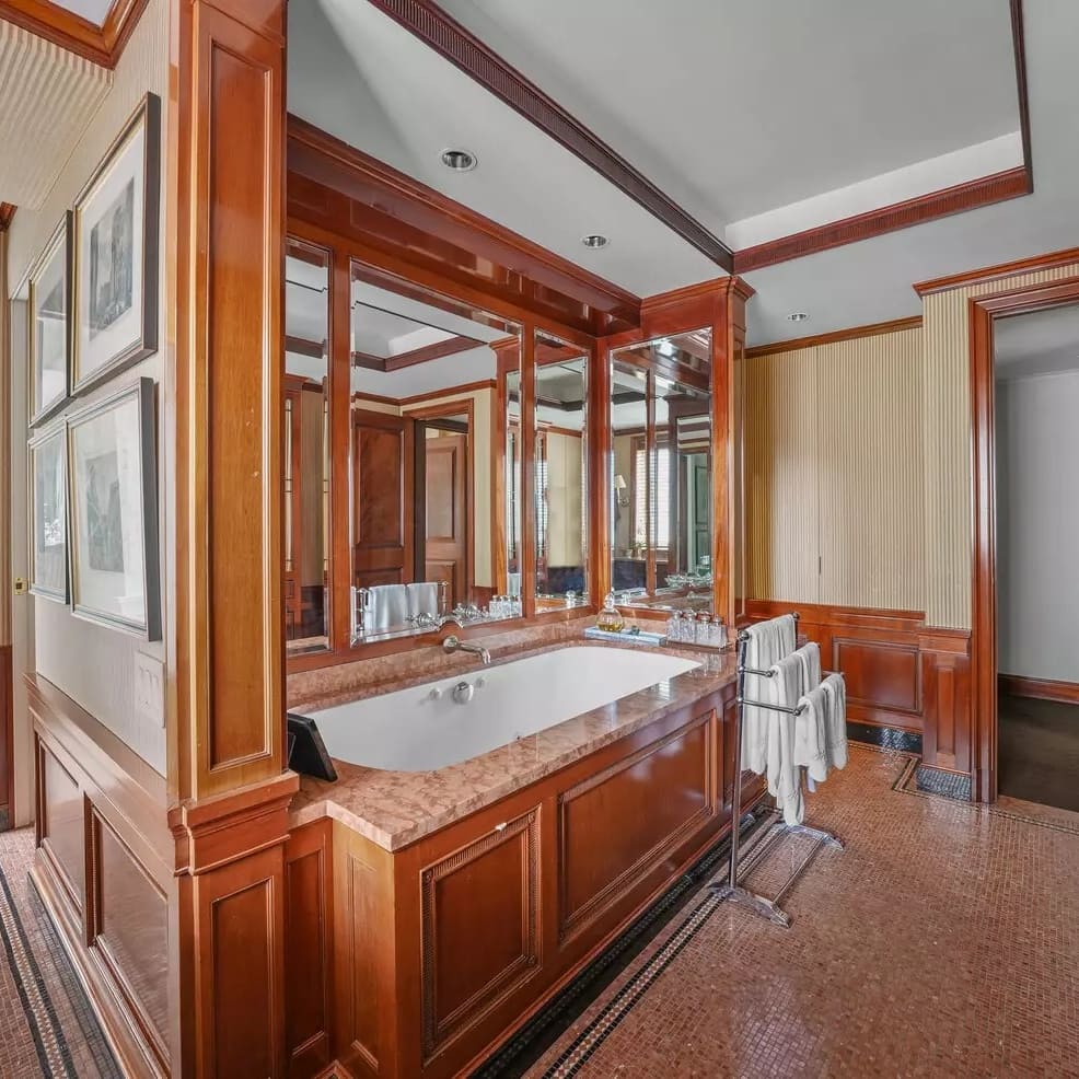 Bathroom in Carolyne Roehm’s NYC Home